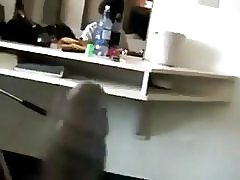 Ebony annab peek ja mõne handjob